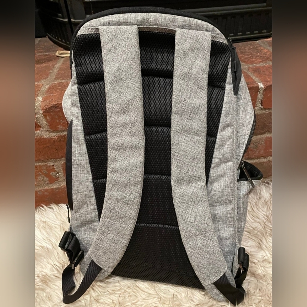 Lululemon Backpack - Picture 3 of 5